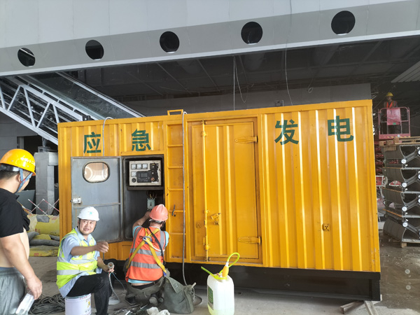 新邱怎样判断空气滤清器是否需要更换？
