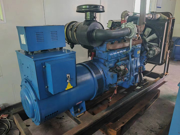 新邱100kW柴油发电机组使用多级机油有哪些优缺点？
